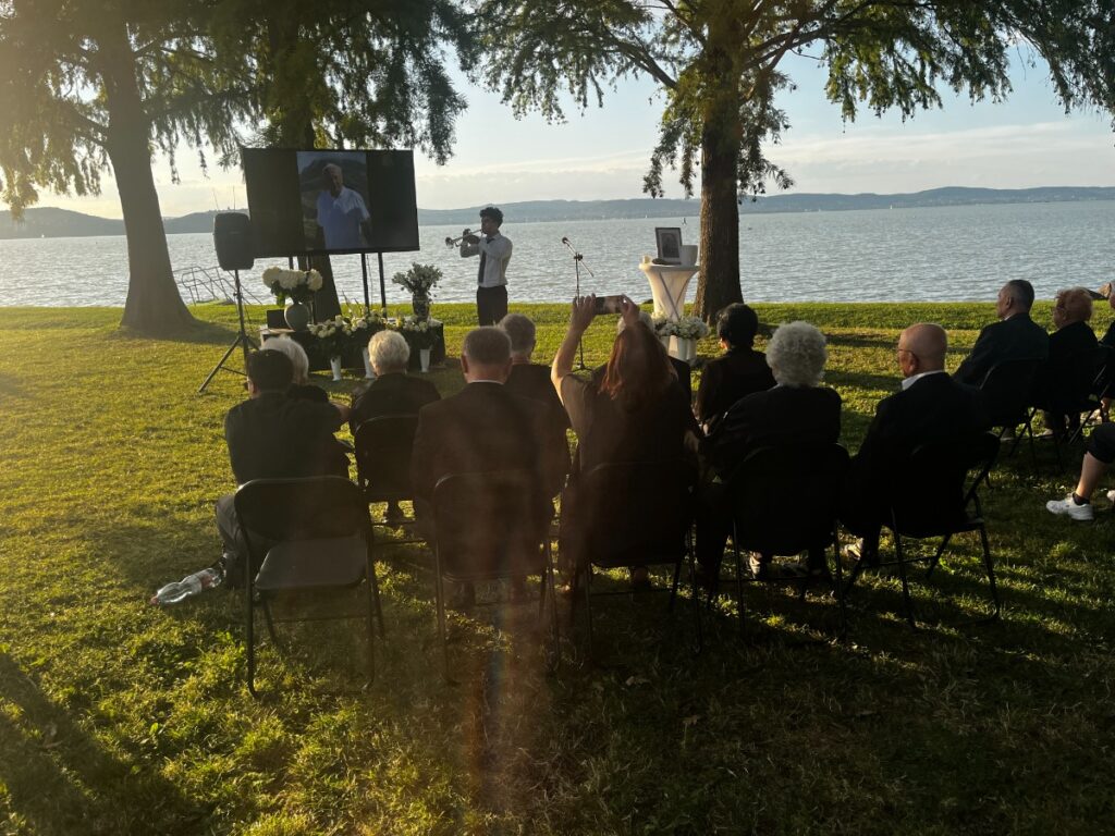 vízi temetkezés (3)